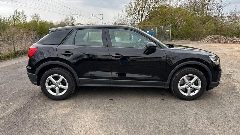 Second-hand Audi Q2 Comfort 150 CP (110 kW) 2017 Negru SUV