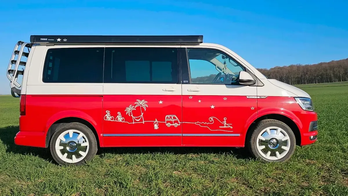 Gebraucht VW Multivan Generation Six 150 PS (110 kW) 2016 Rot Van / Kleinbus