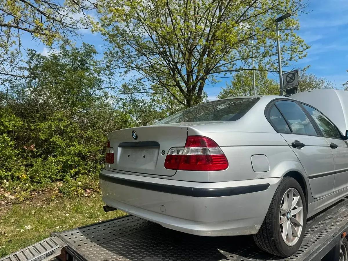 Gebraucht BMW 316 116 PS (85 kW) 2002 Silber Limousine