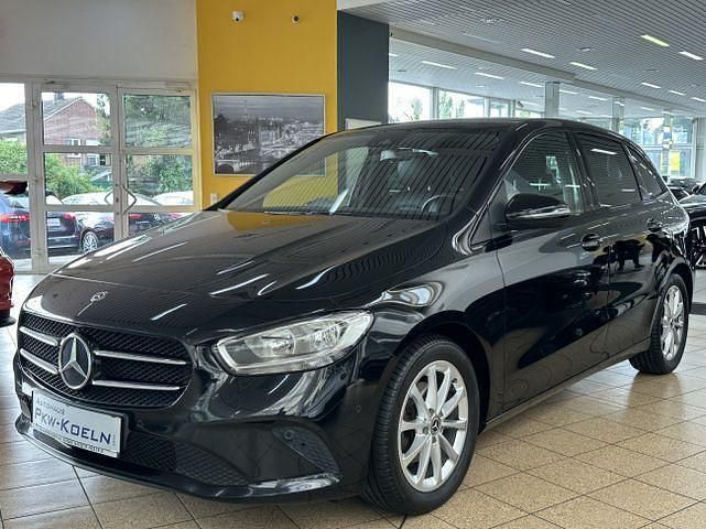 Andere Gebraucht 2019 Mercedes B180 Progressive Van / Kleinbus | 18.950 € (Teuer) - Bild 1/4