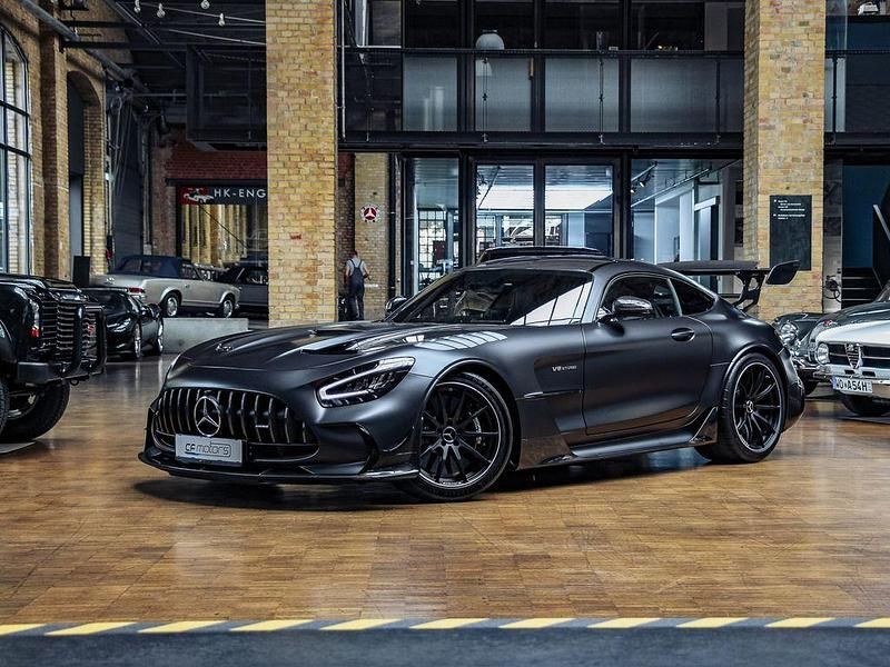 Schwarz Neu 2025 Mercedes AMG GT AMG | 373.065 € - Bild 1/4