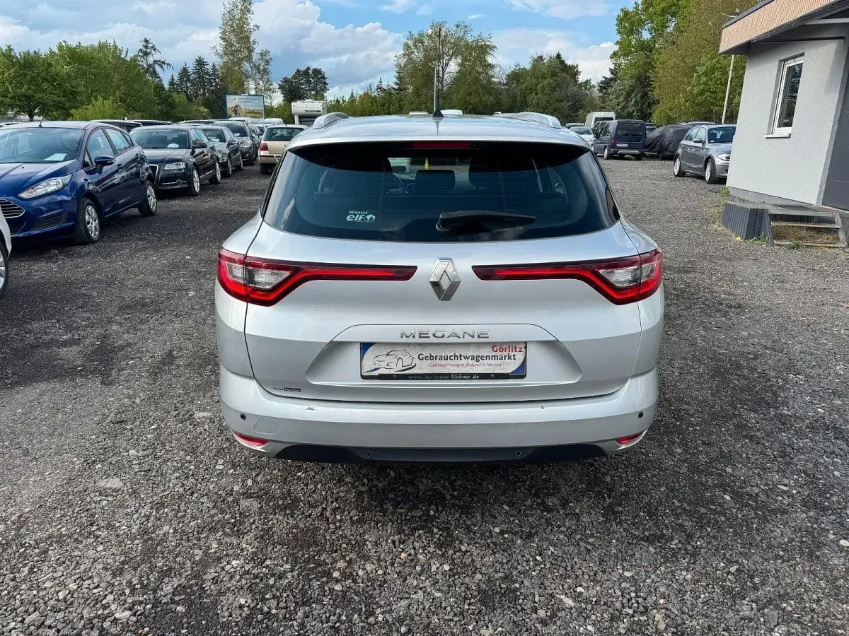 Gebraucht Renault Mégane GrandTour Experience 132 PS (97 kW) 2016 Grau Kombi