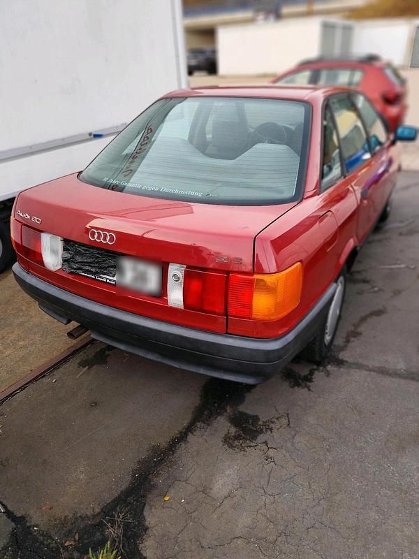 Second-hand Audi 80 90 CP (66 kW) 1989 Roșu Berlinǎ