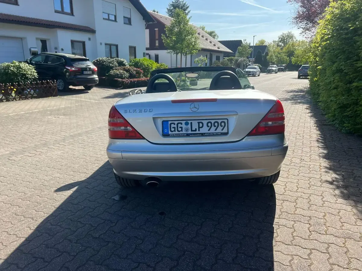 Gebraucht Mercedes SLK200 163 PS (119 kW) 2003 Silber Cabrio