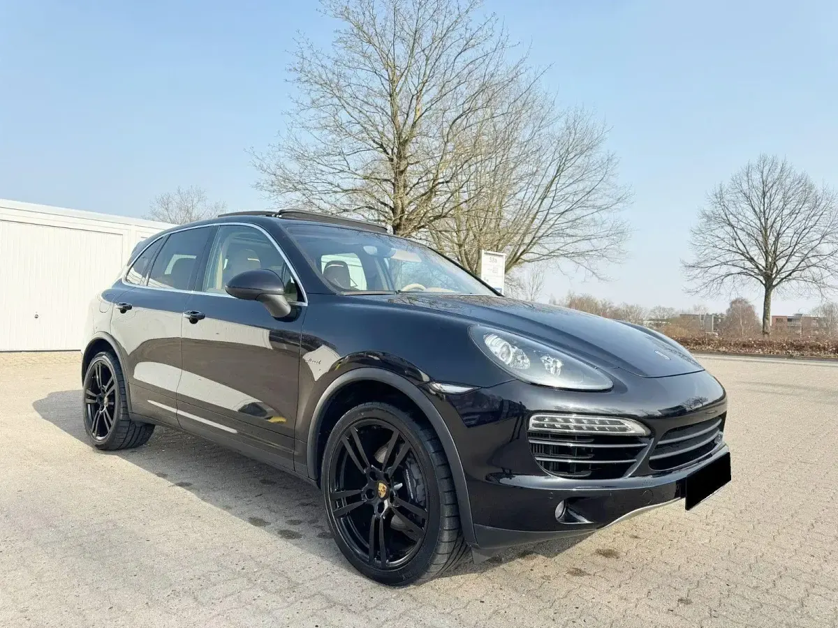 Używany Porsche Cayenne 245 KM (180 kW) 2011 Czarny SUV