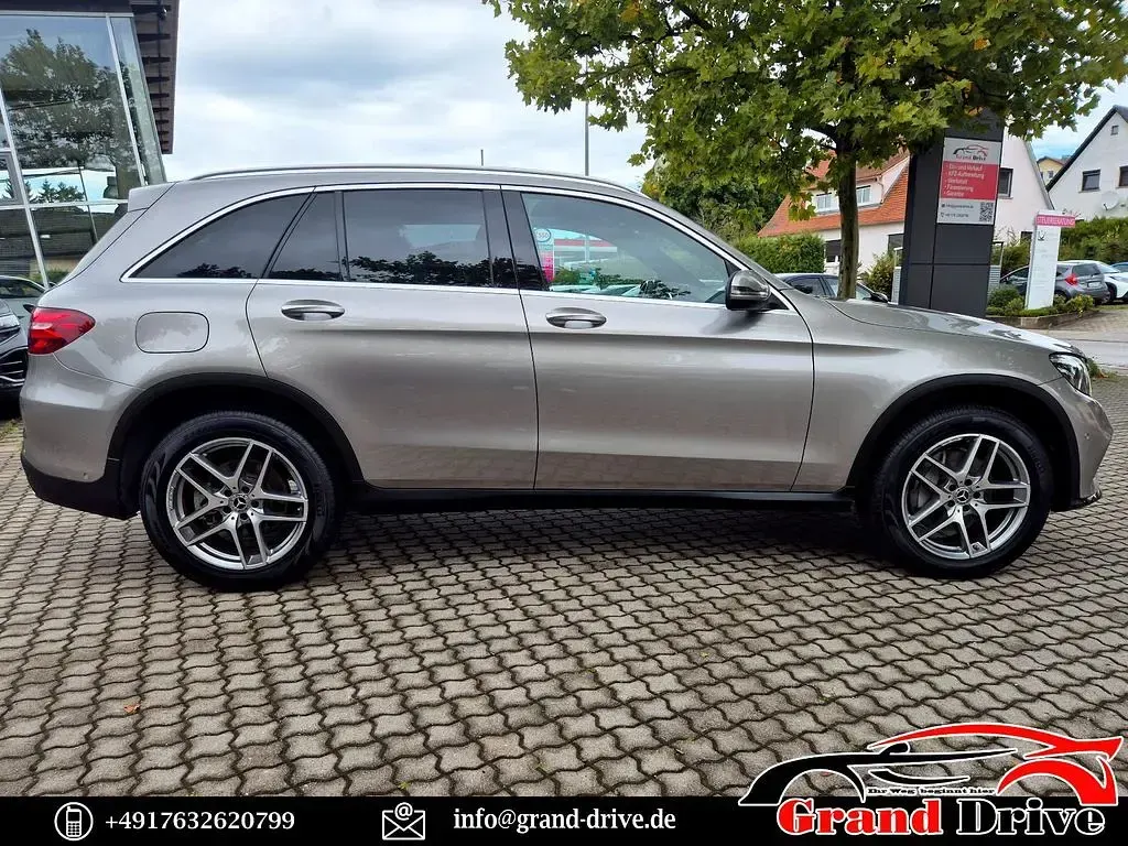 Gebraucht Mercedes GLC300 AMG 245 PS (180 kW) 2019 Silber SUV