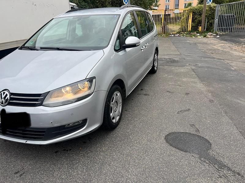 Gebraucht VW Sharan 140 PS (102 kW) 2011 Silber Van / Kleinbus