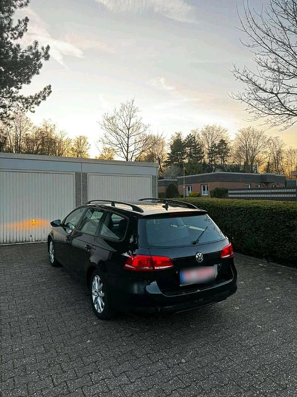 Gebraucht VW Passat 140 PS (102 kW) 2011 Schwarz Kombi