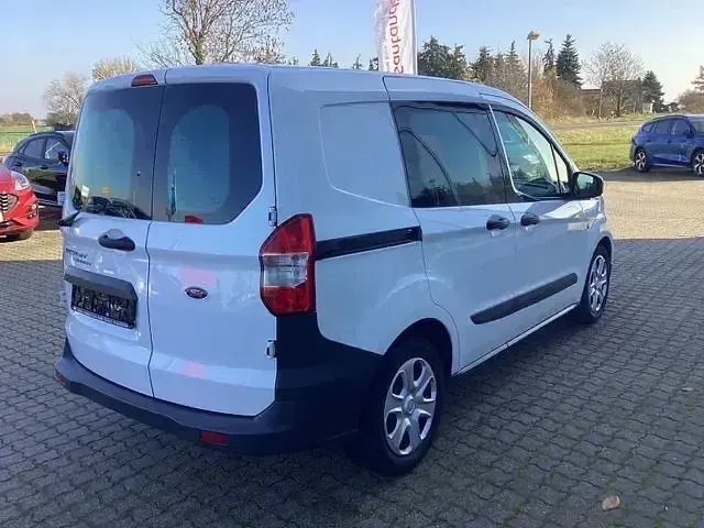 Gebraucht Ford Transit Trend 101 PS (74 kW) 2020 Frozen white Van