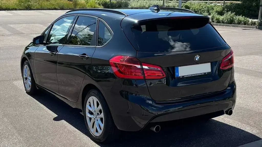 Gebraucht BMW 220 Active Tourer Sport Line 190 PS (139 kW) 2016 Schwarz Van / Kleinbus