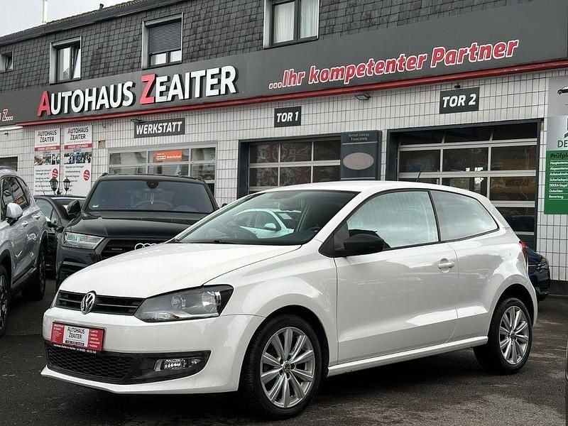Weiß Gebraucht 2010 VW Polo Team Kleinwagen | 4.490 € (Superpreis) - Bild 1/4