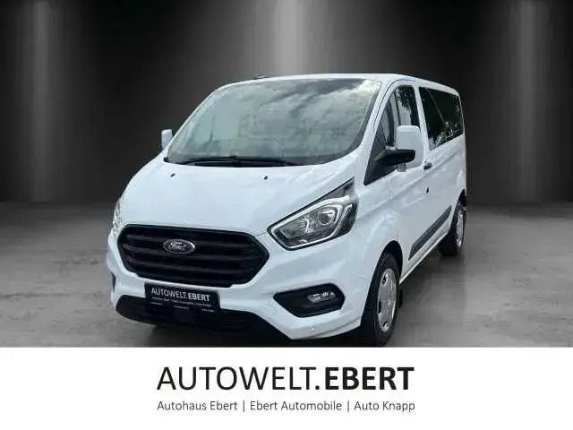 Frost weiß Gebraucht 2021 Ford Transit Custom Trend Van / Kleinbus | 28.030 € (Teuer) - Bild 1/4