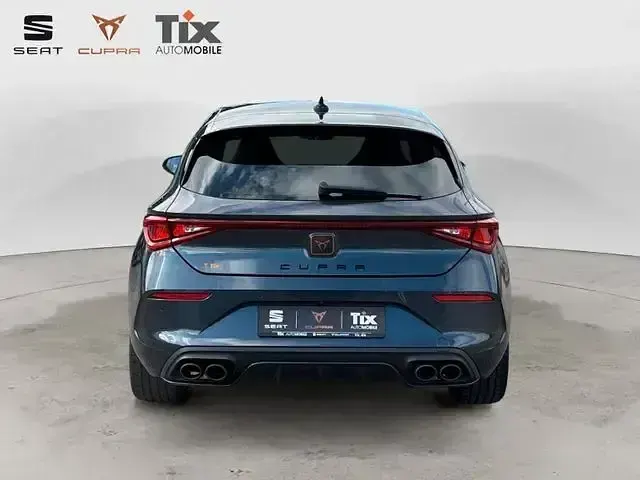Gebraucht Cupra Leon VZ 300 PS (220 kW) 2024 Grau Limousine