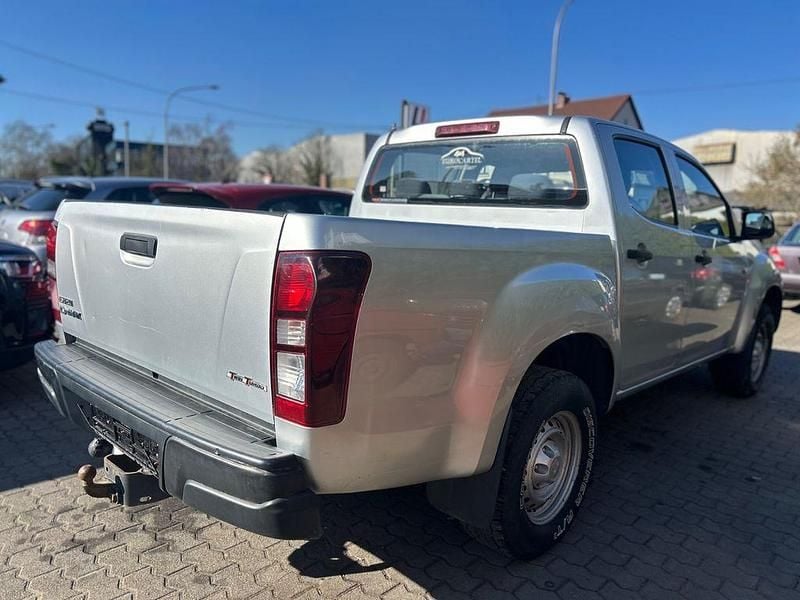 Gebraucht Isuzu D-Max 163 PS (119 kW) 2016 Grau SUV