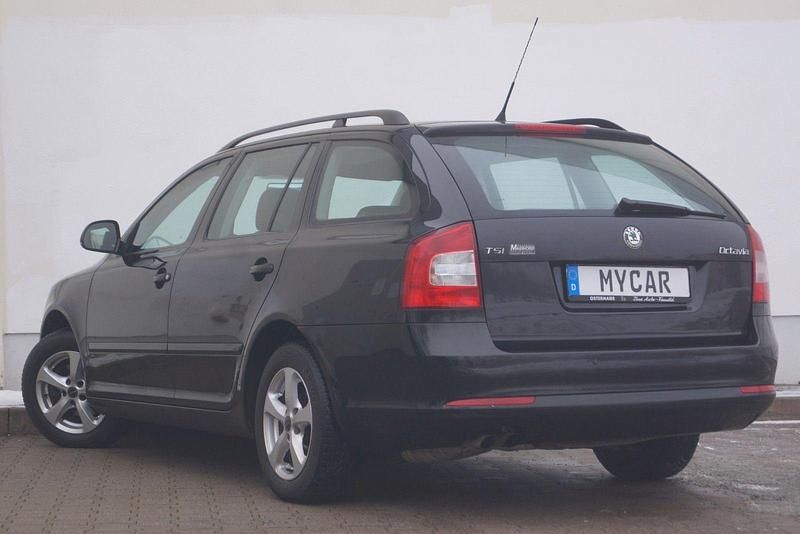 Gebraucht Skoda Octavia 80 PS (58 kW) 2010 Schwarz Kombi