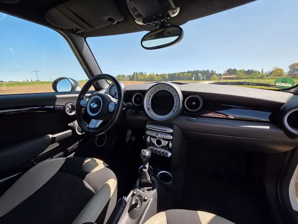 Używany Mini Cooper S Chili 174 KM (127 kW) 2009 Biały Hatchback