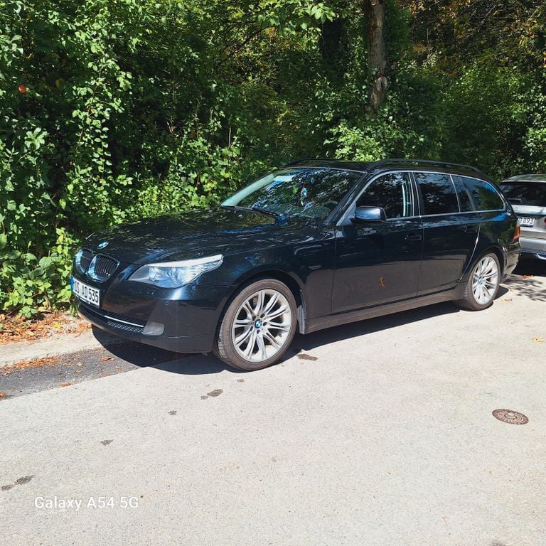 Schwarz Gebraucht 2009 BMW 523 Sport Line Kombi | 2.800 € (Superpreis) - Bild 1/4