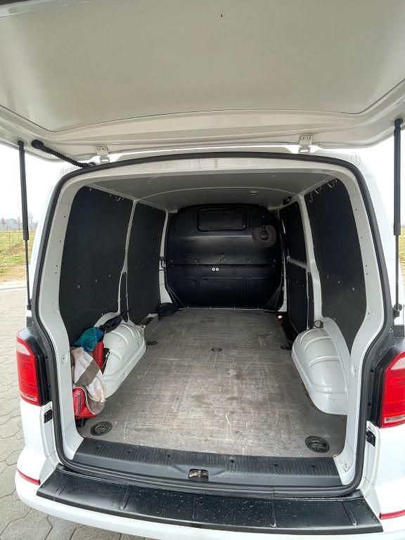 Second-hand VW Transporter 150 CP (110 kW) 2017 Alb Van