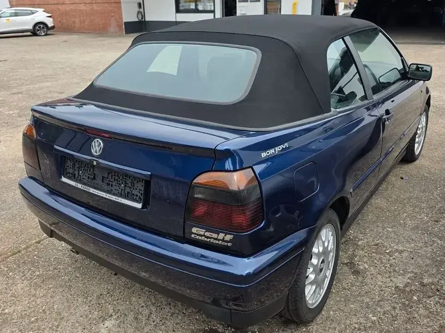 Usata VW Golf 101 CV (74 kW) 1996 Blu Cabrio