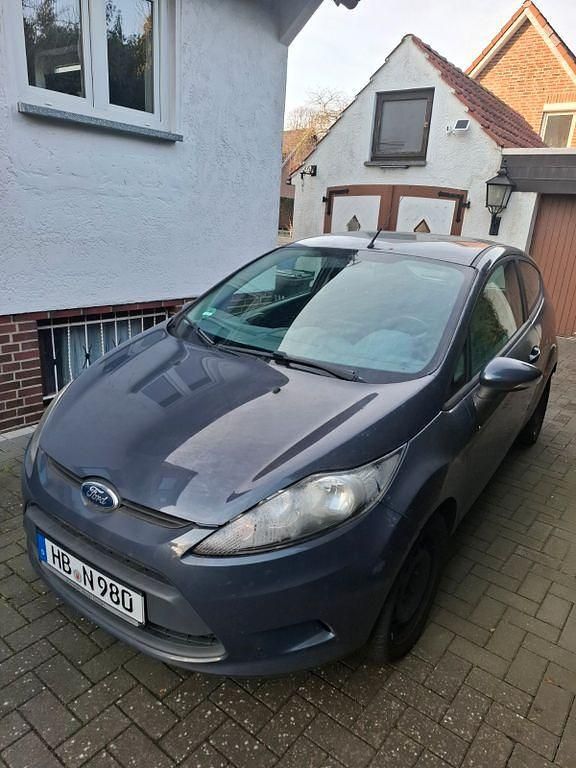 Gebraucht Ford Fiesta Trend 82 PS (60 kW) 2011 Grau Kleinwagen