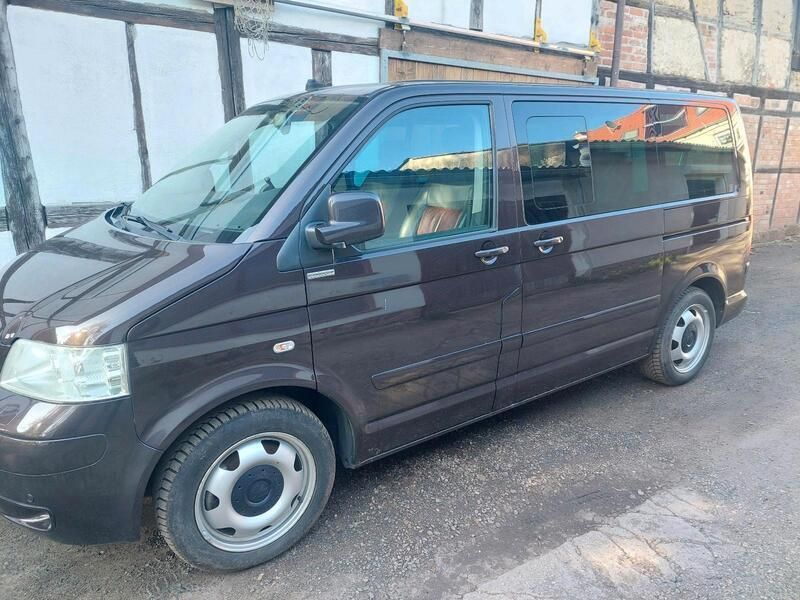 Braun Gebraucht 2008 VW T5 Van | 13.500 € (Etwas zu teuer) - Bild 1/4