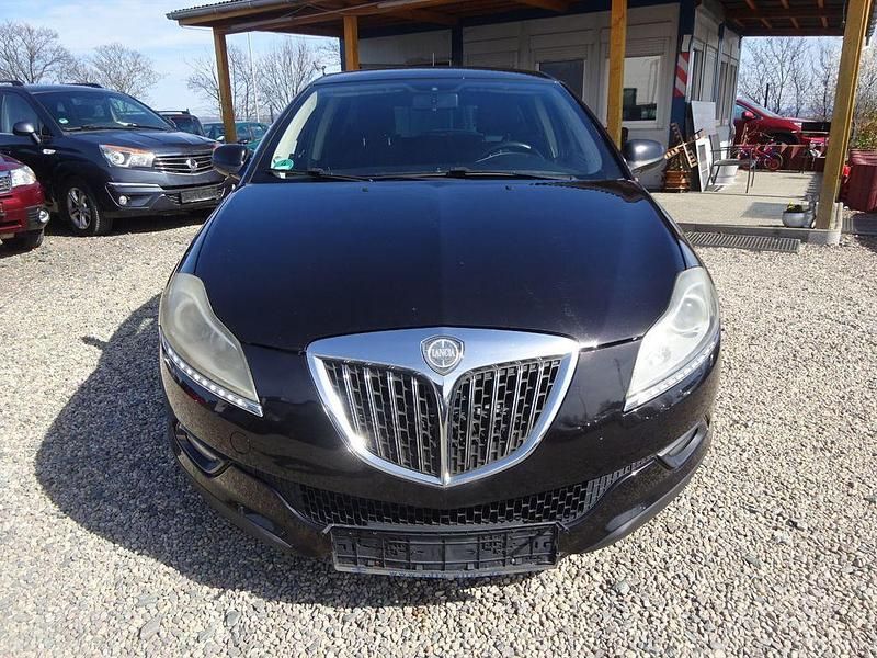 Gebraucht Lancia Delta 120 PS (88 kW) 2011 Schwarz Kleinwagen