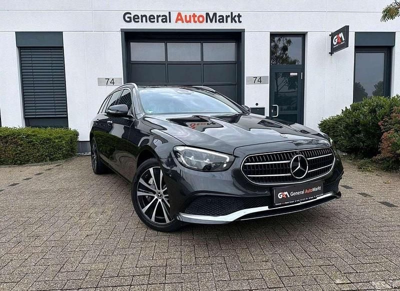 Graphitgrau Gebraucht 2021 Mercedes E300 Kombi | 36.890 € (Fairer Preis) - Bild 1/4
