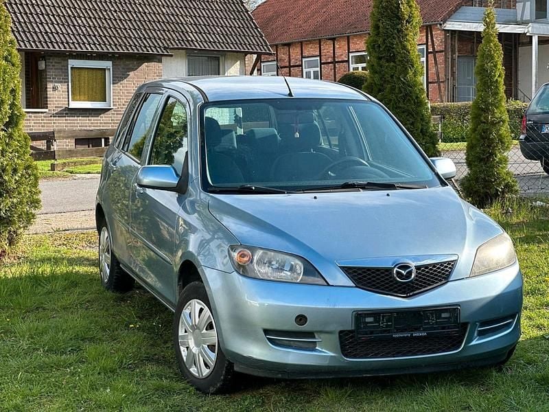 Usata Mazda 2 75 CV (55 kW) 2006 Blu Utilitaria