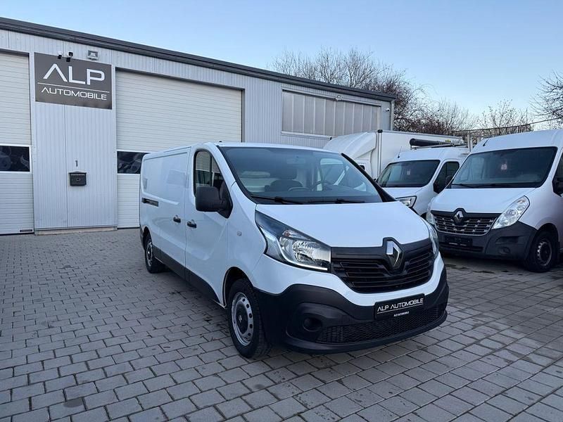 Gebraucht Renault Trafic 121 PS (88 kW) 2018 Weiß Van / Kleinbus