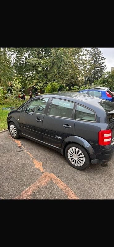 Gebraucht Audi A2 75 PS (55 kW) 2001 Schwarz Kleinwagen