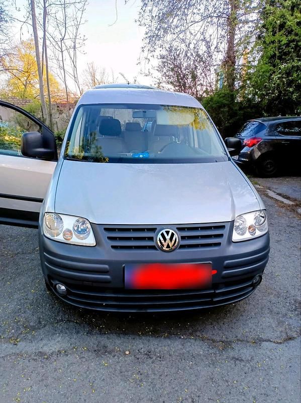 Używany VW Caddy 105 KM (77 kW) 2006 Srebrny Minivan