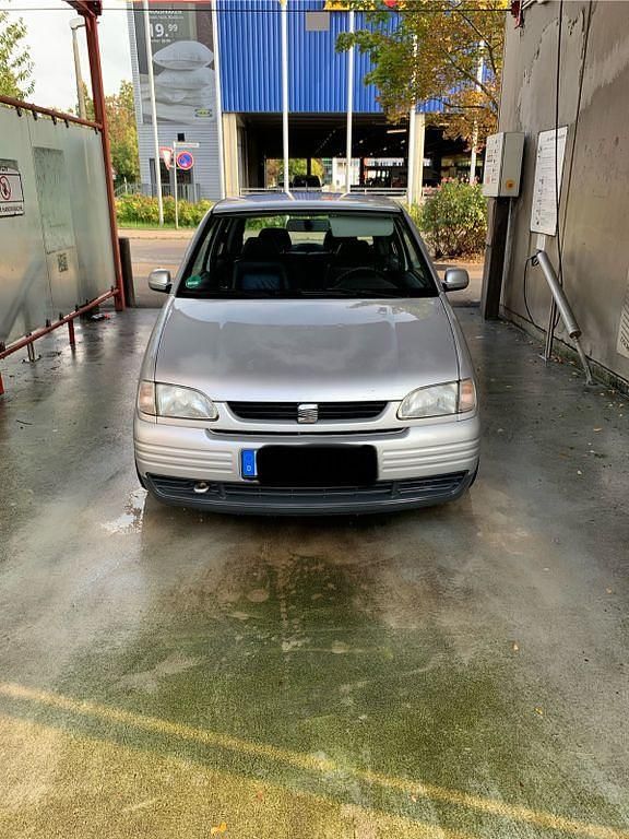 Silber Gebraucht 2001 Seat Arosa Kleinwagen | 1.000 € (Fairer Preis) - Bild 1/4