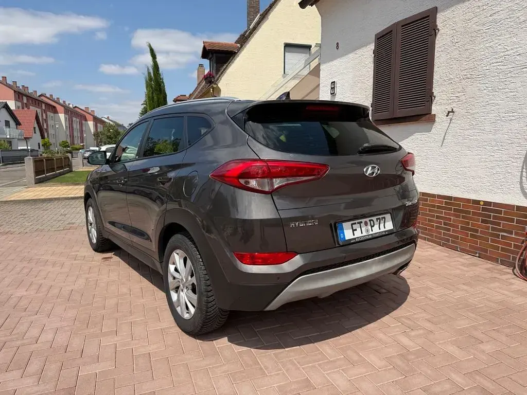 Gebraucht Hyundai Tucson Passion 177 PS (130 kW) 2018 Braun SUV