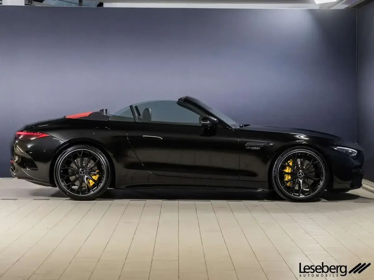 Gebraucht Mercedes SL63 AMG AMG 585 PS (430 kW) 2024 Obsidianschwarz Cabrio