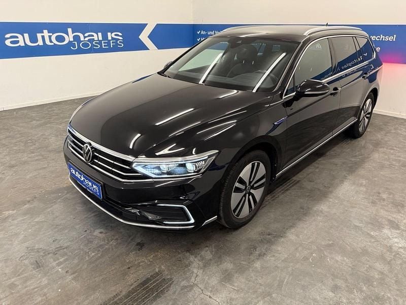 Schwarz Gebraucht 2022 VW Passat GTE Kombi | 25.900 € (Fairer Preis) - Bild 1/4