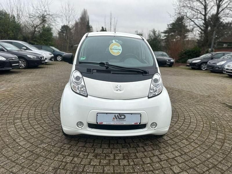 Gebraucht Peugeot iON 35 kW (48 PS) 2013 Weiß Kleinwagen