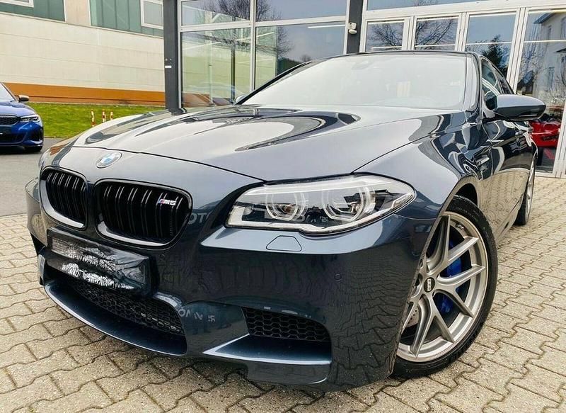 Grau Gebraucht 2015 BMW M5 Competition Edition Limousine | 37.850 € (Teuer) - Bild 1/4