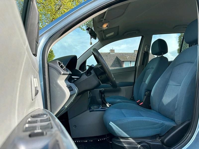 Usata Mazda 2 75 CV (55 kW) 2006 Blu Utilitaria