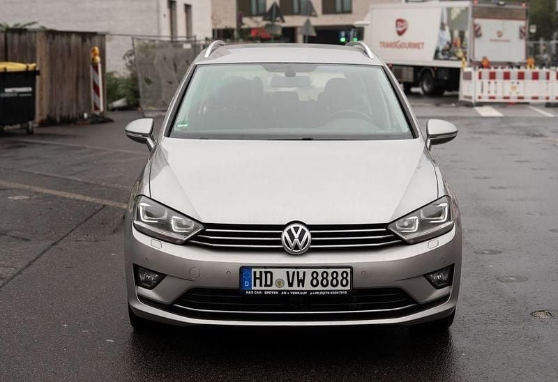 Gebraucht 2014 VW Golf Sportsvan Comfortline Van / Kleinbus | 13.950 € (Fairer Preis) - Bild 1/4