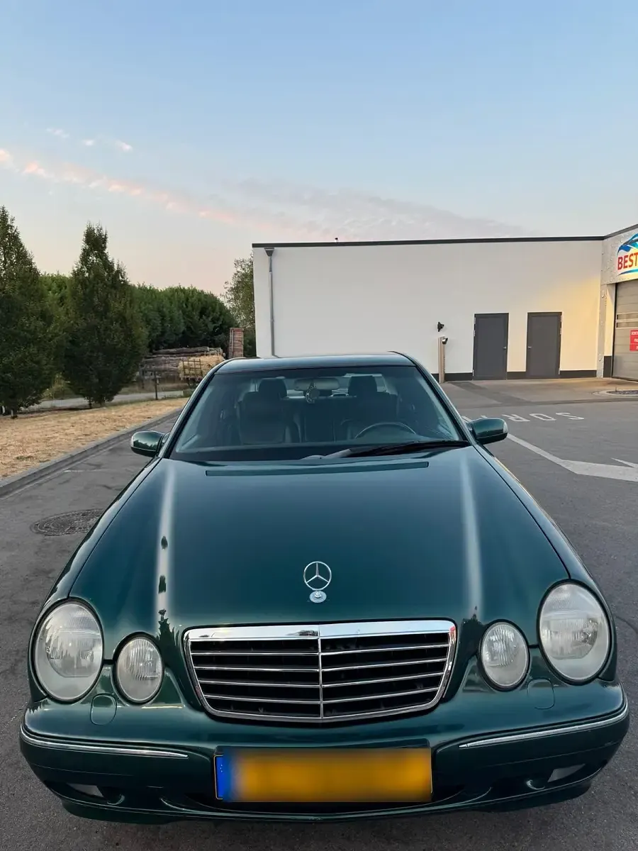 Gebraucht Mercedes E430 Avantgarde 279 PS (205 kW) 2001 Grün Limousine