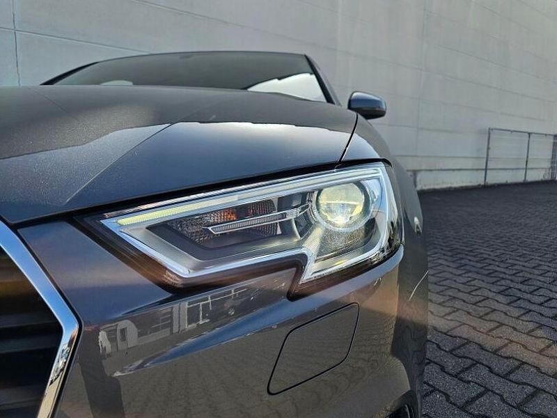Gebraucht Audi A3 Sport 150 PS (110 kW) 2020 Grau Limousine