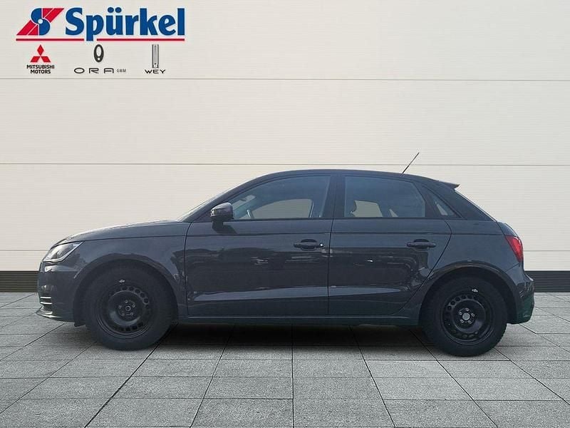 Gebraucht Audi A1 Sportback Basis 95 PS (69 kW) 2018 Grau Kleinwagen
