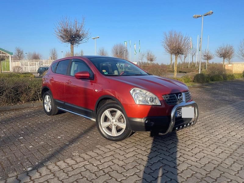 Rot Gebraucht 2008 Nissan Qashqai SUV | 5.400 € (Fairer Preis) - Bild 1/4