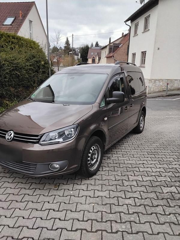 Gebraucht VW Caddy Comfortline 105 PS (77 kW) 2011 Braun Van / Kleinbus