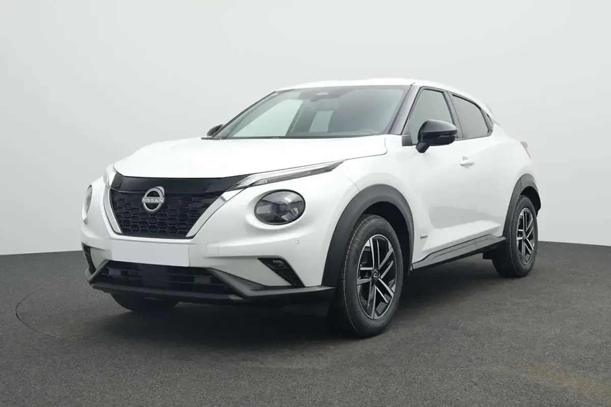 Gebraucht Nissan Juke N-Connecta 143 PS (105 kW) 2025 Pearl white / black SUV