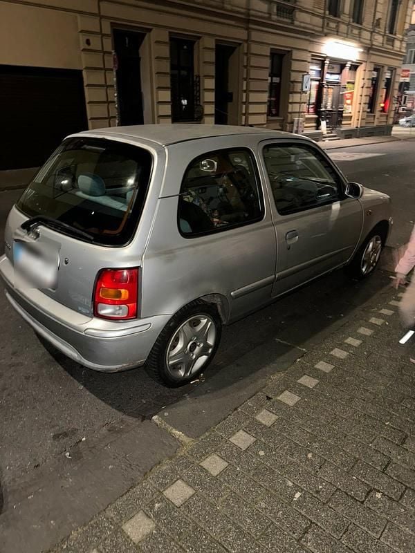 Gebraucht Nissan Micra 65 PS (47 kW) 2005 Silber Kleinwagen