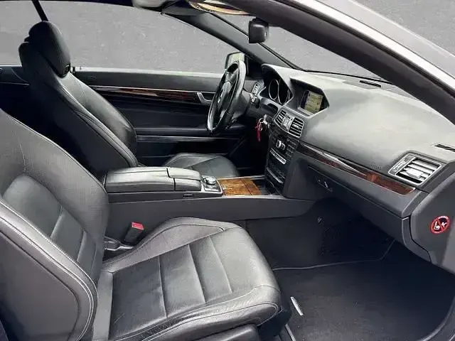 Gebraucht Mercedes E220 170 PS (125 kW) 2014 Grau (tenoritgrau metallic) Cabrio