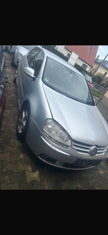 Silber Gebraucht 2004 VW Golf IV Sportline Limousine | 999 € (Superpreis) - Bild 1/3