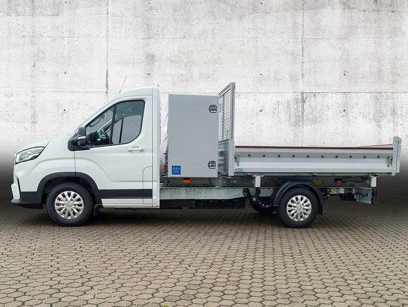 Neu Maxus eDeliver 9 150 kW (204 PS) 2025 Weiß Van