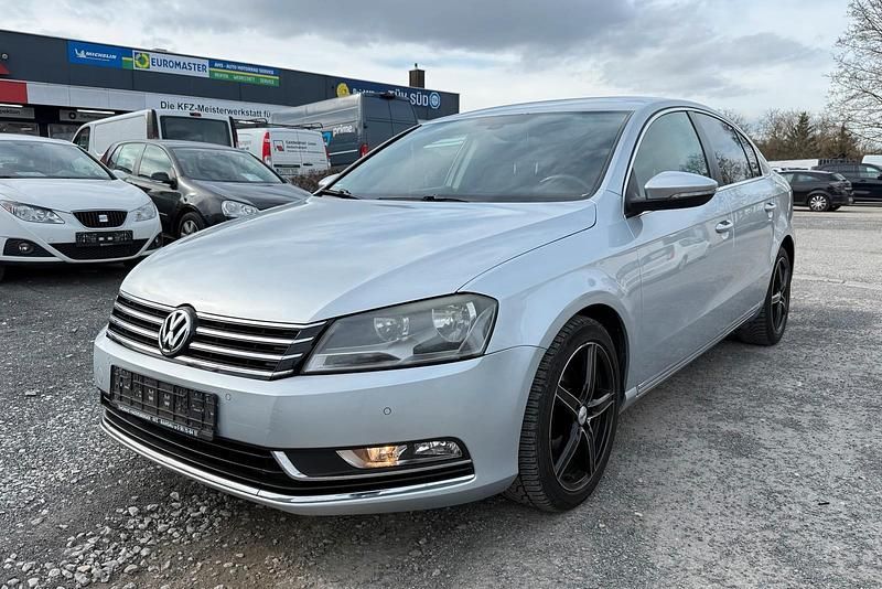 Usata VW Passat 140 CV (102 kW) 2011 Argento Berlina